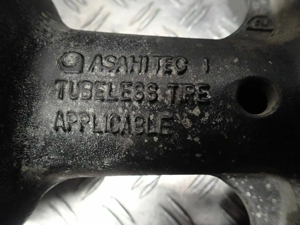 Felge hinten 5,5x17 Achse 20 Suzuki Bandit 1200 GV75A Kult 54152km 641002781035W