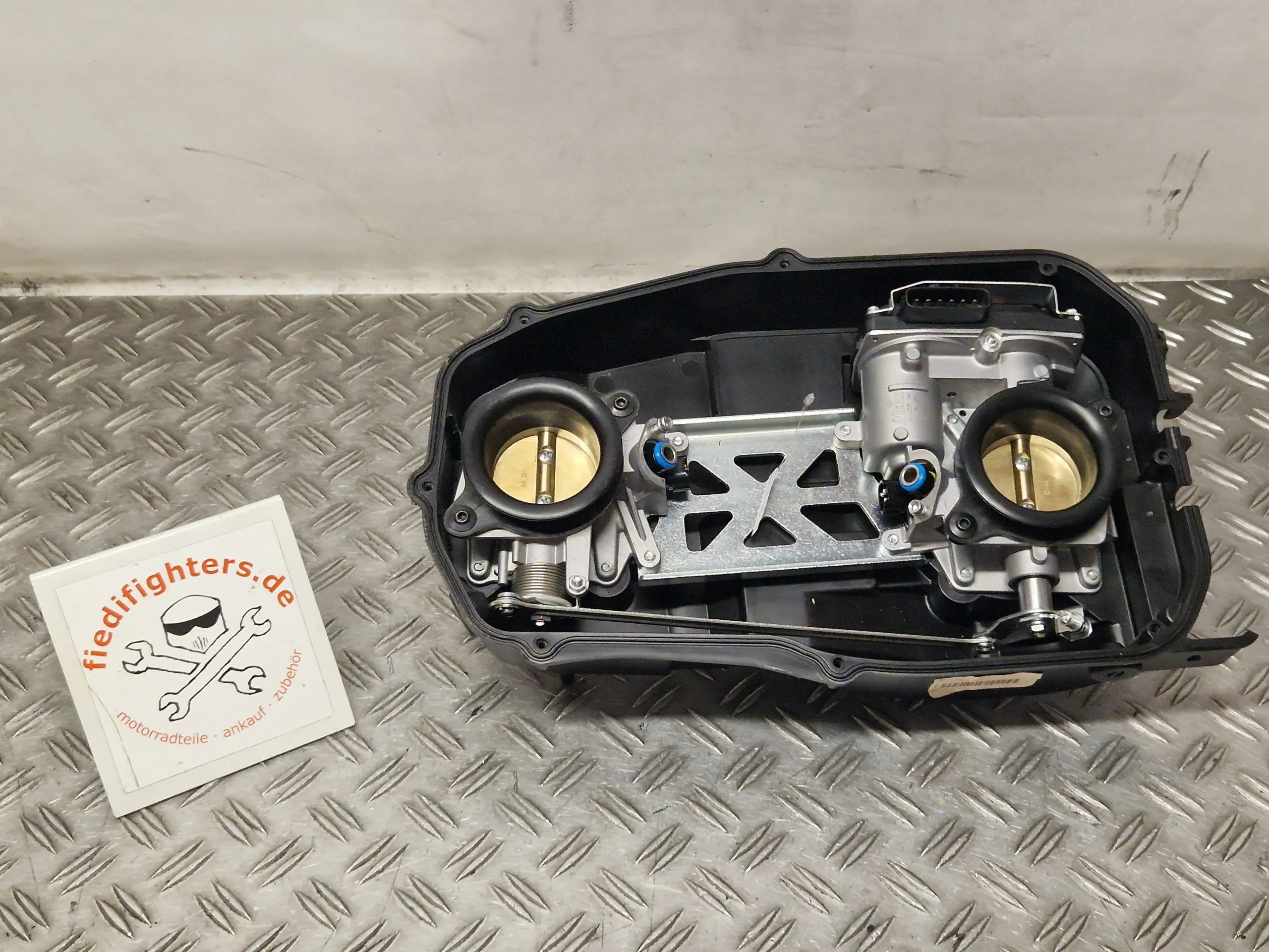 Einspritzanlage Drosselklappe Ducati Hypermotard 950 Ez.19 3009km 28240932A