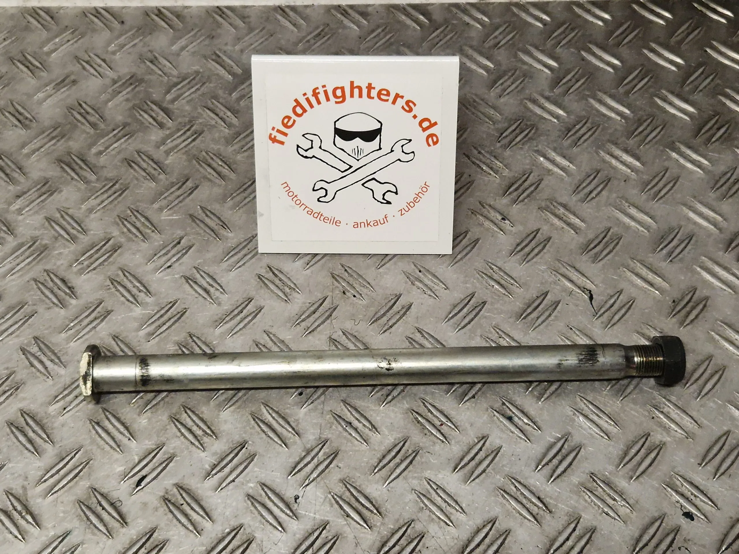 Steckachse Schwinge Yamaha YZF R1 RN01 Ez.99 14405Km 4FN221410000