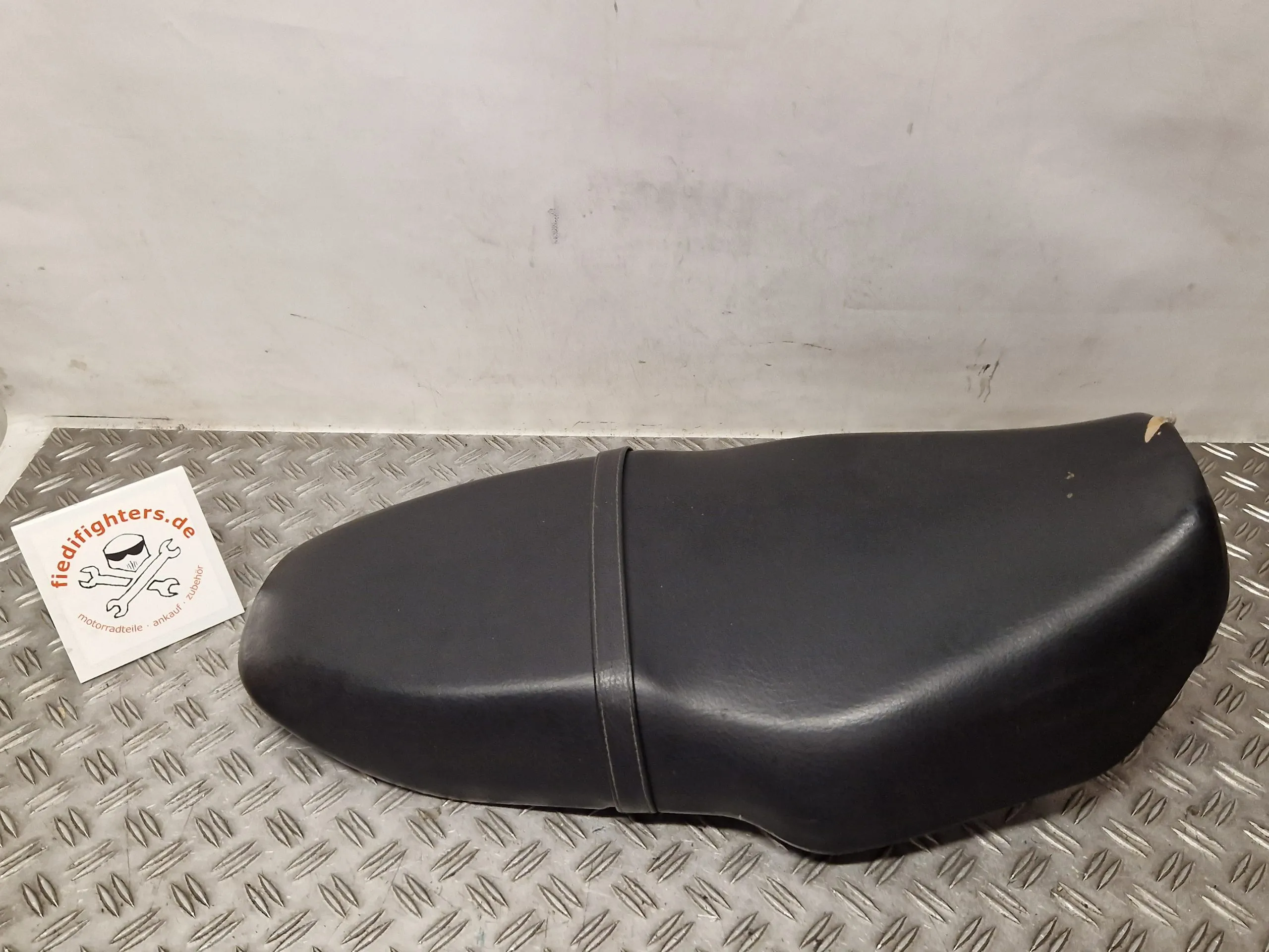 Sitzbank Sitz Seat Driver Passenger Suzuki GSF 1200 Bandit GV75A Bj.98 49277km