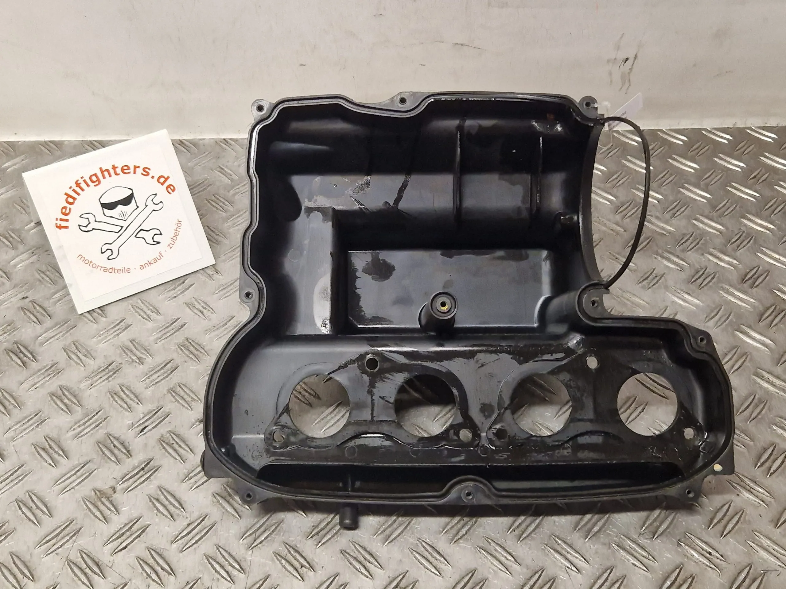 Unterer Luftfilterkastendeckel Deckel unten Honda Hornet 900 SC48 BJ.04 33292km 17221-MCZ-020