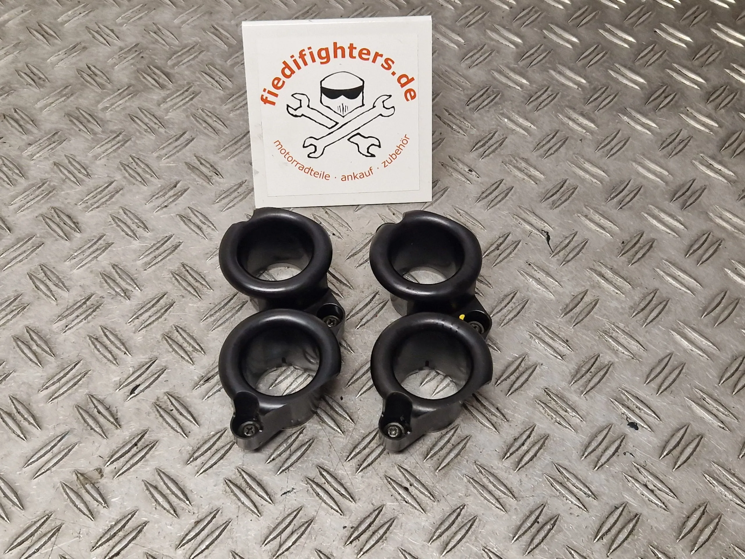 Vergaseransaugstutzen Honda Hornet 900 SC48 BJ.04 33292km 17225MCZ000