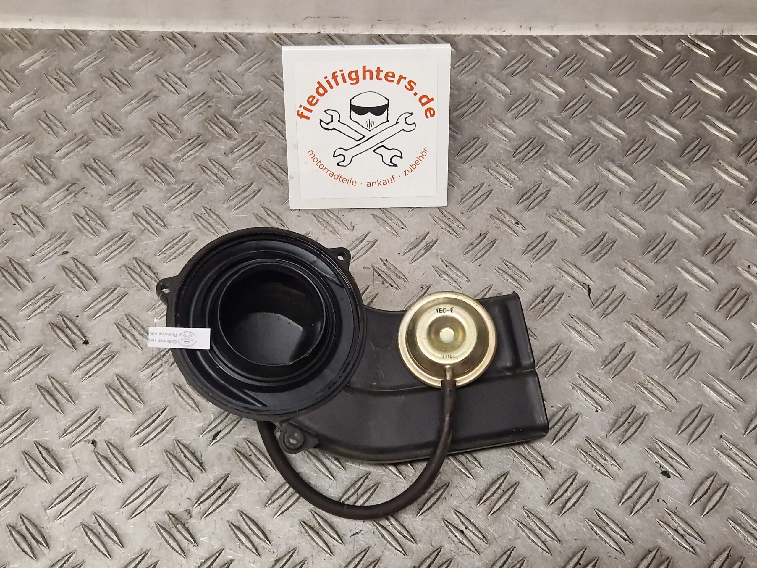 Luftfilterführung Honda Hornet 900 SC48 BJ.04 33292km 17230-MCZ-003