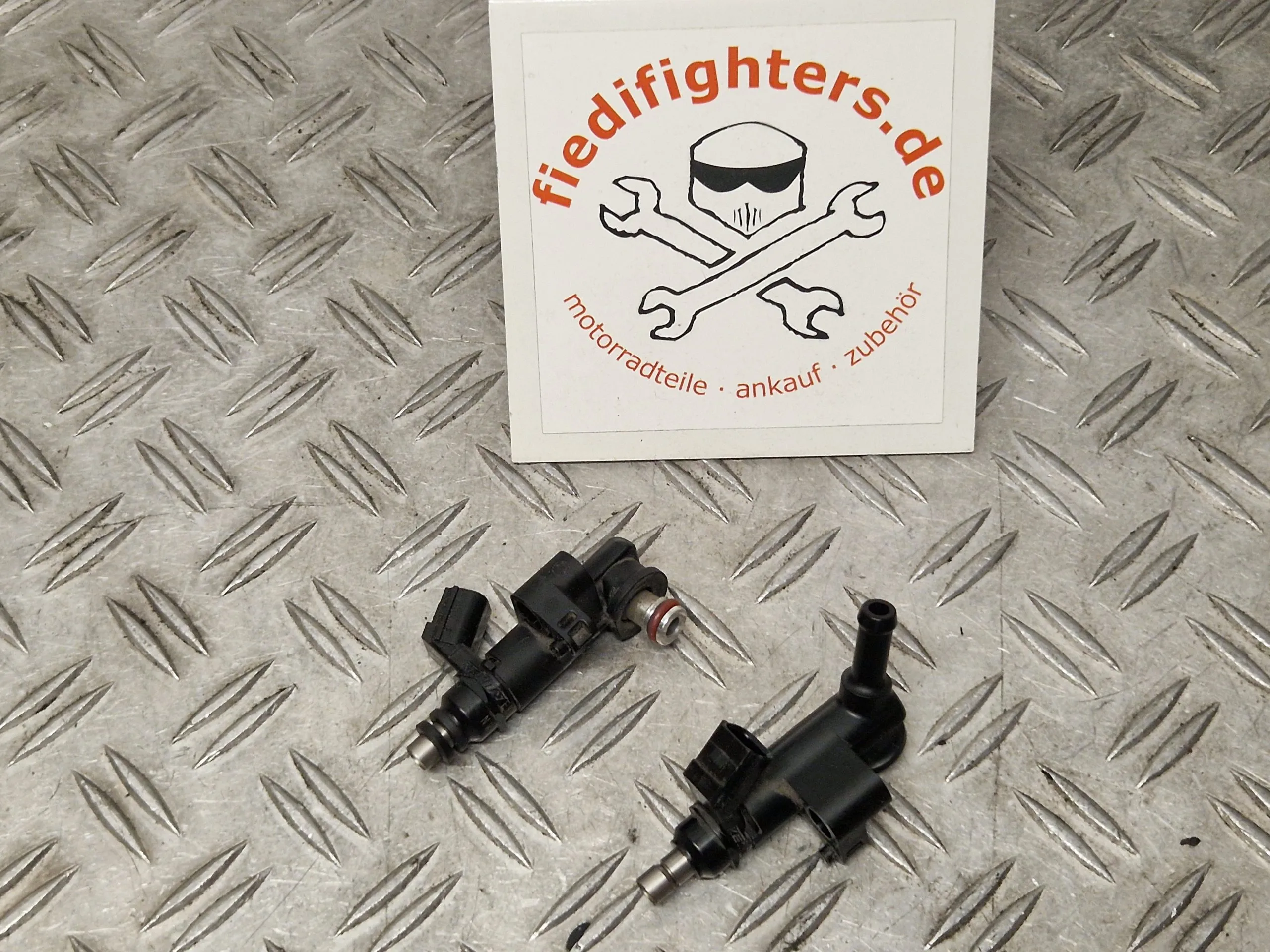 Einspritzdüsen Injektoren KTM 1290 Superduke R Ez.15 55410km