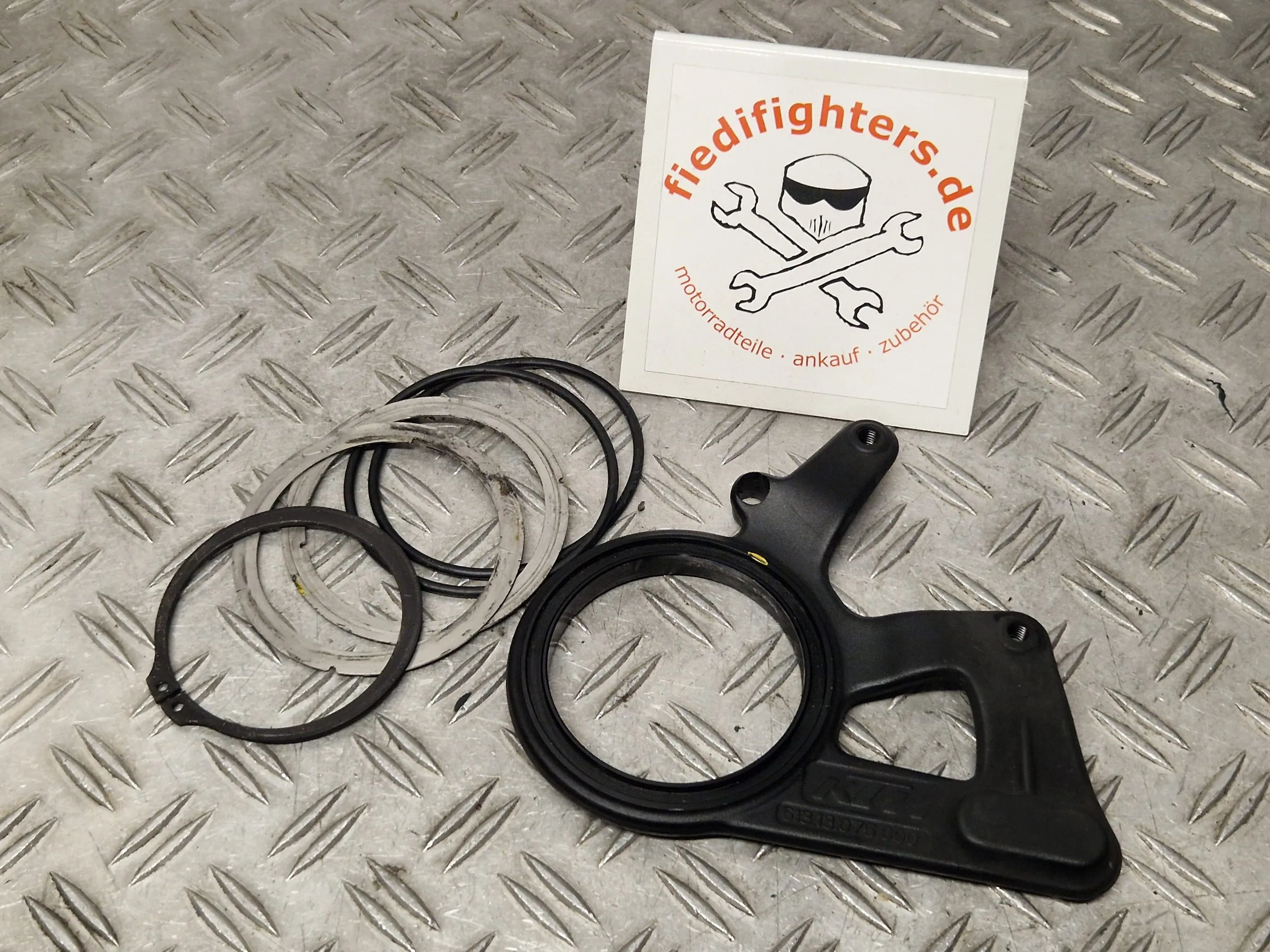 Bremssattelhalter KTM 1290 Superduke R Ez.15 55410km