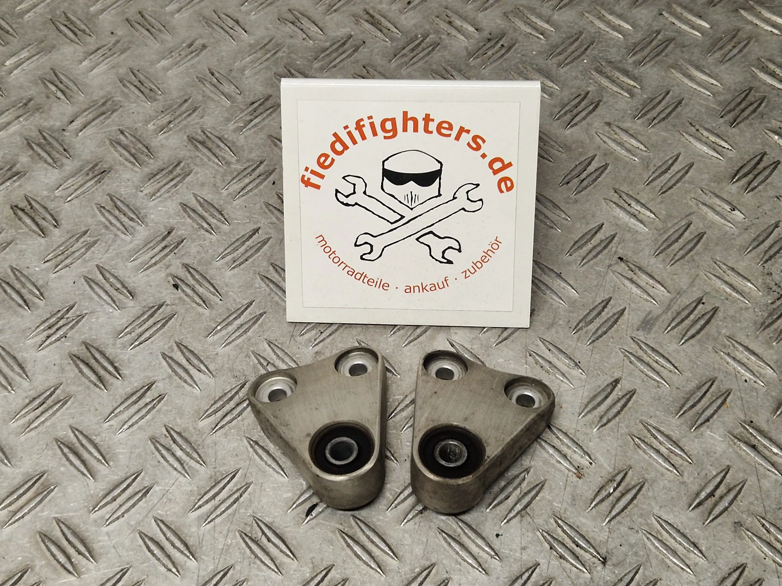 Motorhalter Halterung Suzuki Bandit 1200 GV75A 49277km