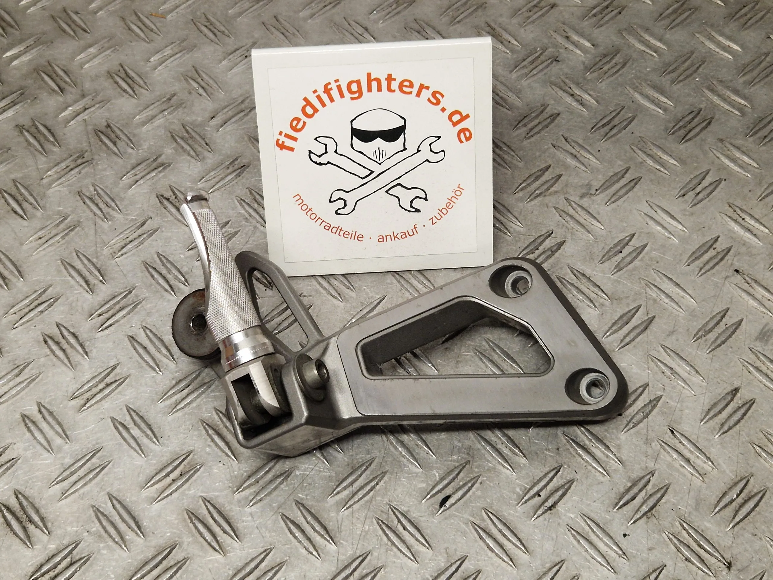 Sozius Fußraste rechts Raste Suzuki GSF 1200 Bandit GV75A Bj.96 49277km