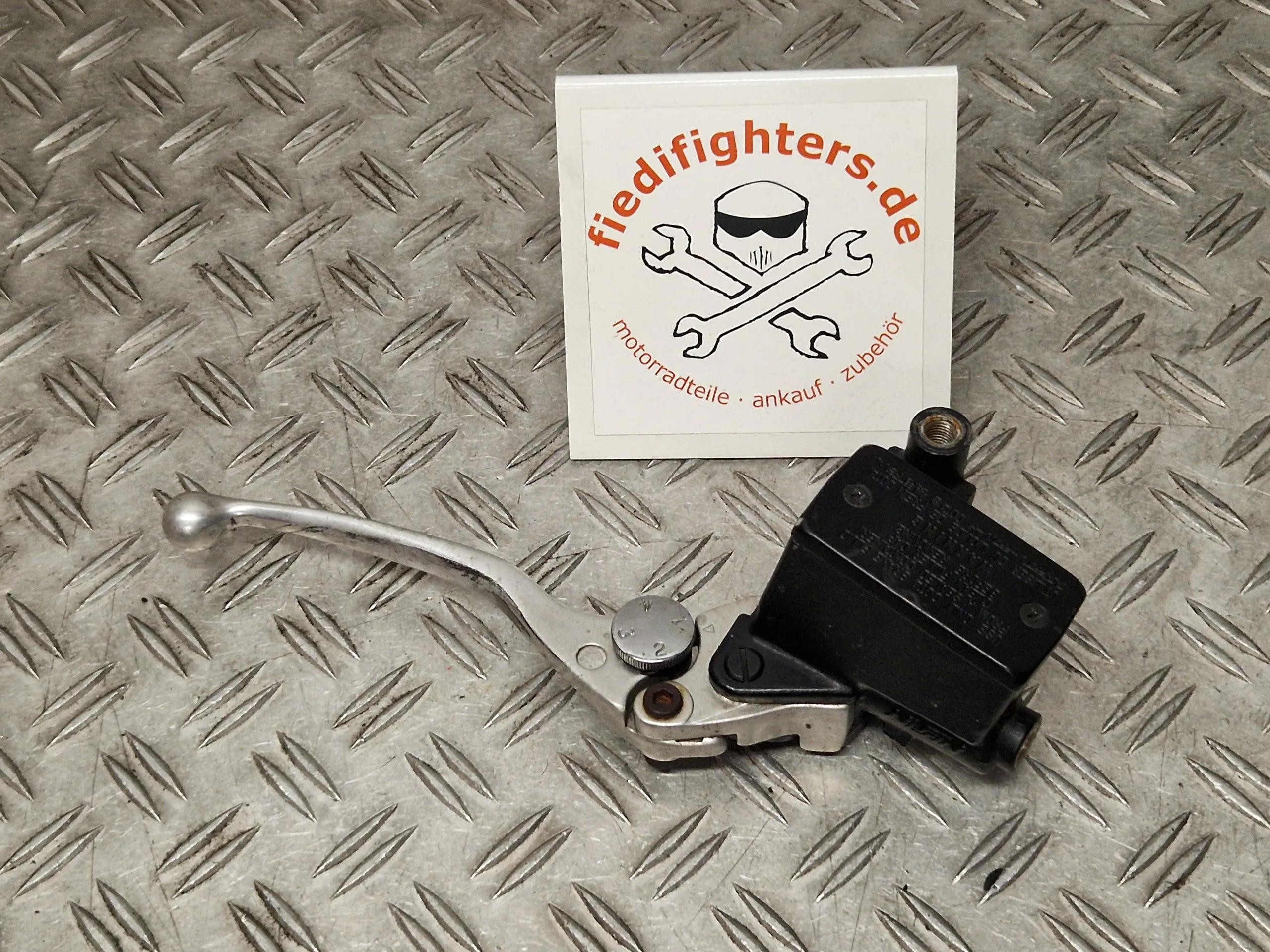 Bremspumpe vorne Bremszylinder Suzuki Bandit 1200 GV75A EZ.20 49277Km