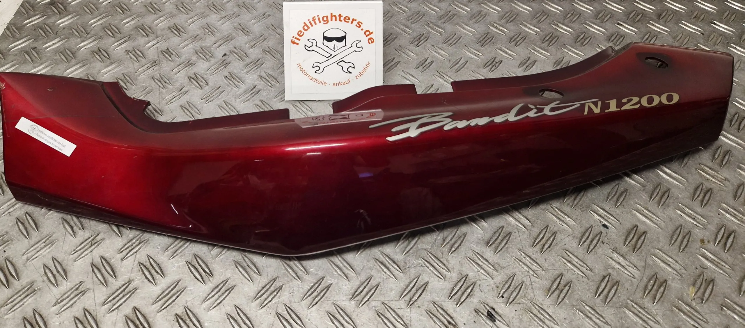 Heckverkleidung links Verkleidung Suzuki GSF 1200 GV75A EZ.98 49277km