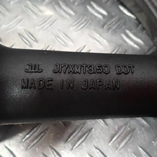 Felge vorne 3,5x17 Achse 20 Stich 95 Suzuki GSF 1200S GV75A Bandit EZ.01 15714km