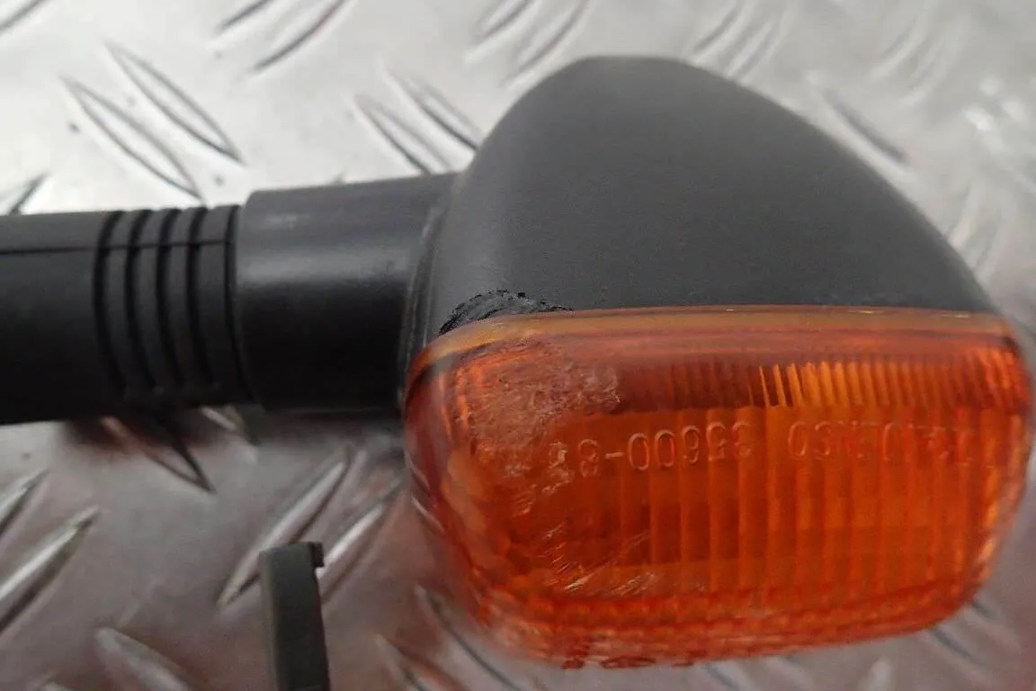 Blinker vorne links Suzuki GSX 750 AE Inazuma EZ.98 64500km