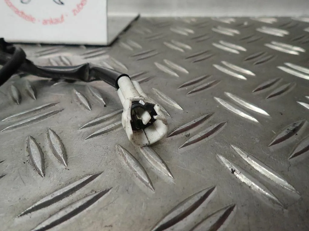 Tachogeber Tacho Geschwindigkeitssensor Yamaha Fazer 1000 RN06 BJ.01 28633km