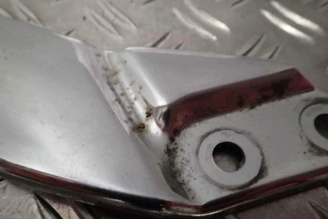 Fersenschoner Fahrer Fußraste Links Suzuki GSX 750 AE Inazuma EZ.98 64500km