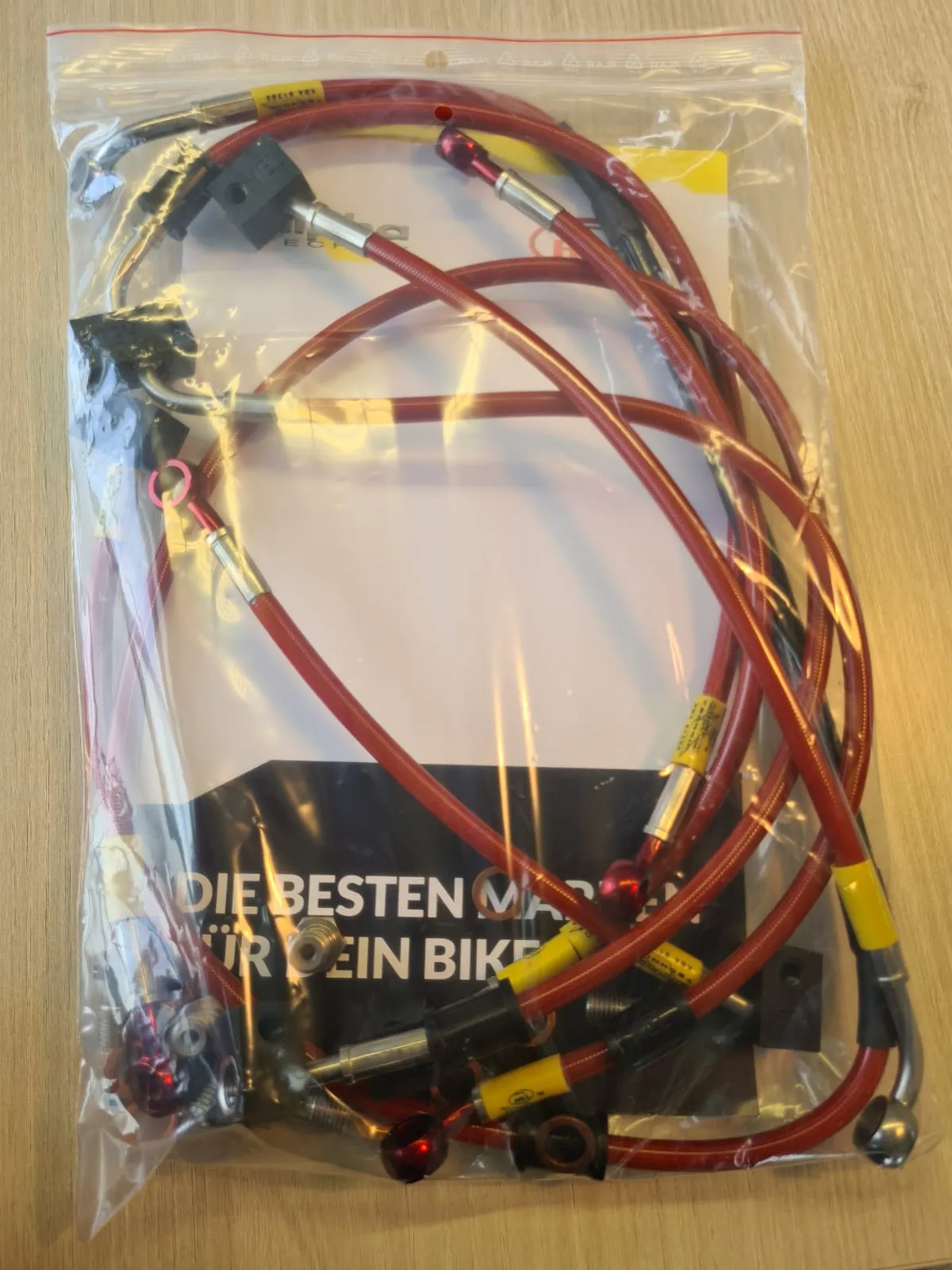 HEL Stahlflex-Bremsleitung vorne und hinten Verlegeart OEM vorne und hinten für Yamaha MT-10 ABS ab Modelljahr 2016-