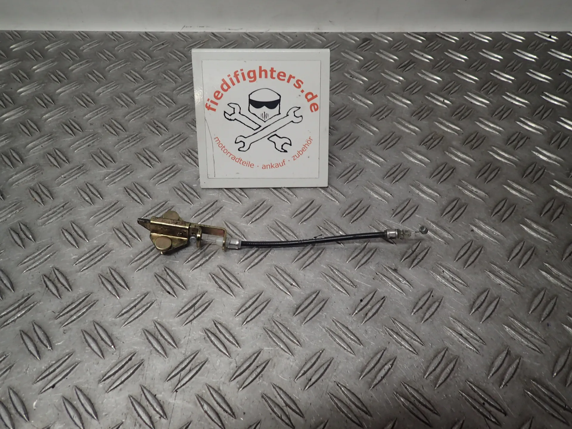 Sitzbankriegel Riegel Schloss Sitzbank Yamaha FZS 1000 Fazer RN14 Bj.05 53376km 4BP247800000