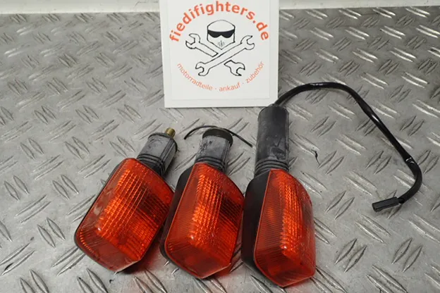 Blinker 3 Stück Suzuki GSF 1200 Bandit GV75A Bj.96 11861km