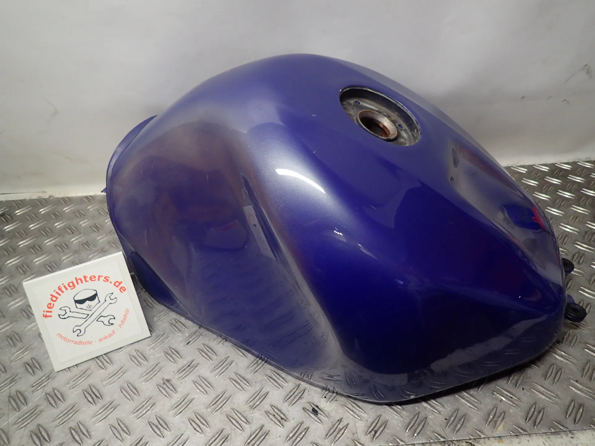 Benzintank Tank Kraftstofftank Fuel Suzuki GSX-R 1000 K1 WVBL EZ.02 37477km