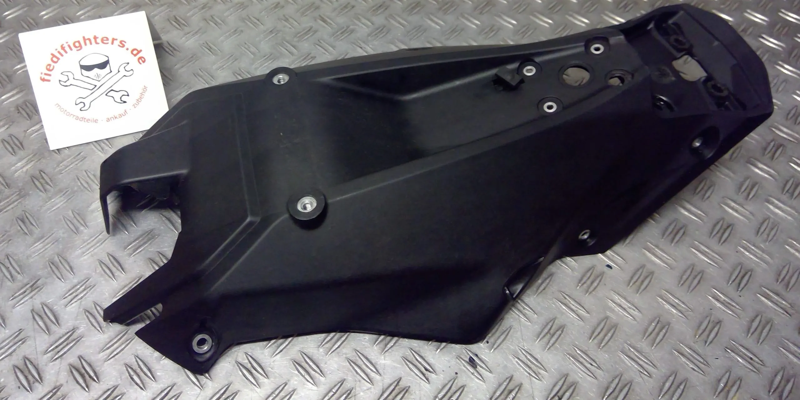 Verkleidung Heck Heckunterverkleidung KTM 1290 Super Duke R Ez.23 6096km