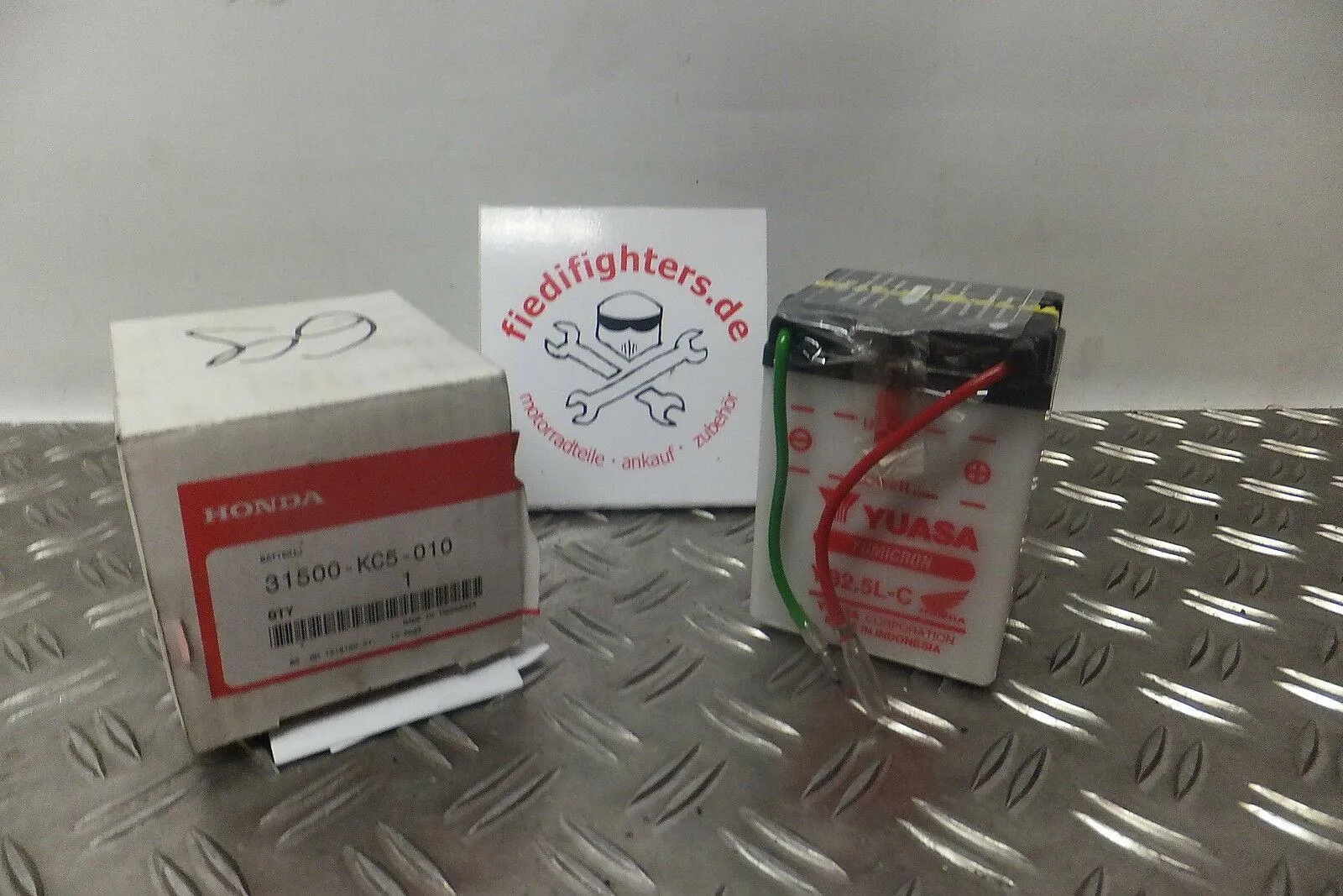 Batterie Yuasa unbefüllt Honda MTX 50/80/125 31500-KC5-010